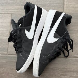 Nike Classic Black and White Low-Tops